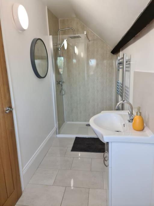 Stylish Georgian Apartment In An Ideal Location North Walsham Exterior photo